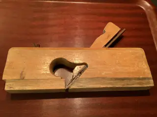Gammelt værktøj. JABO listehøvl