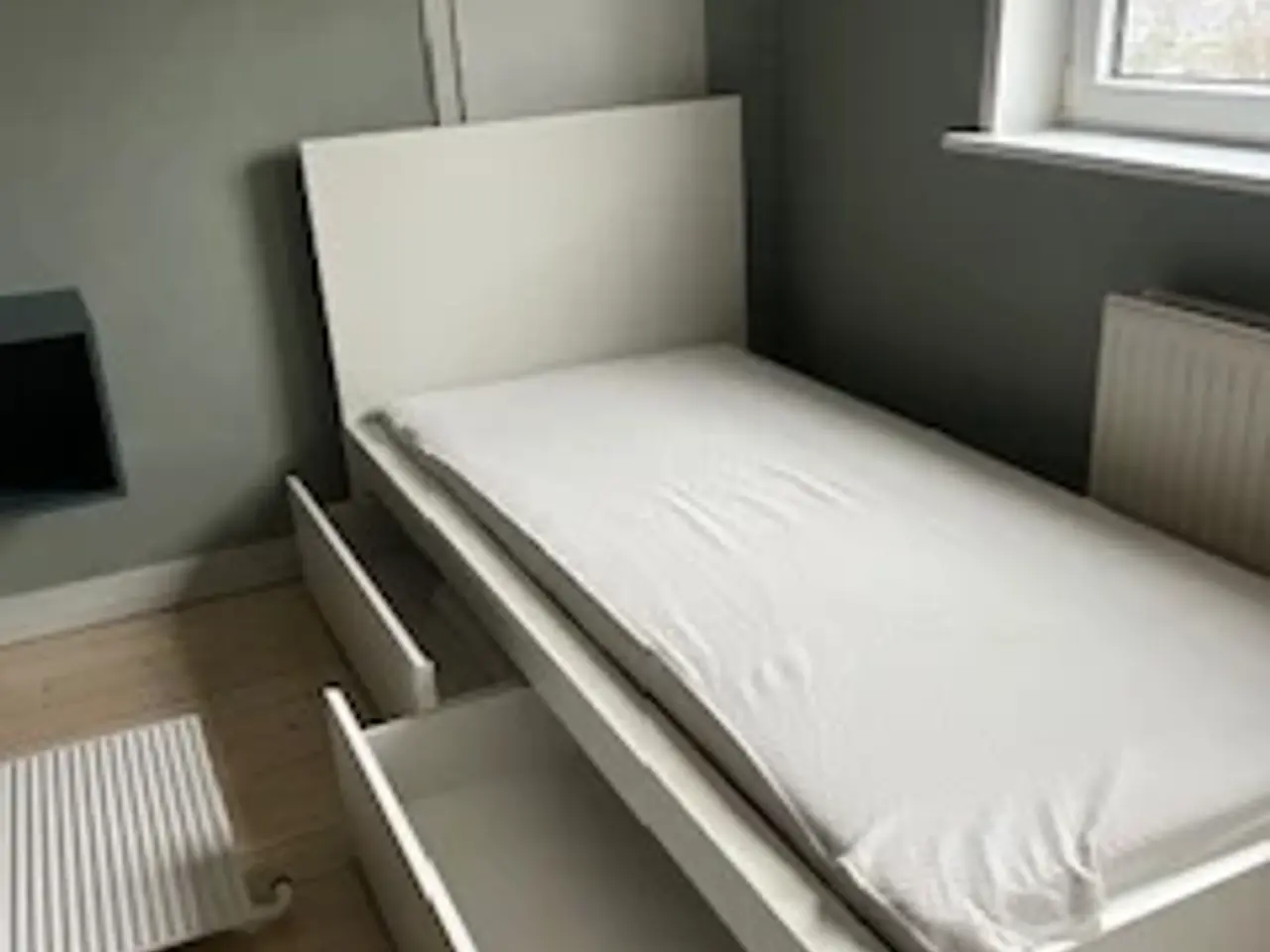 Billede 2 - Seng, Ikea Malm