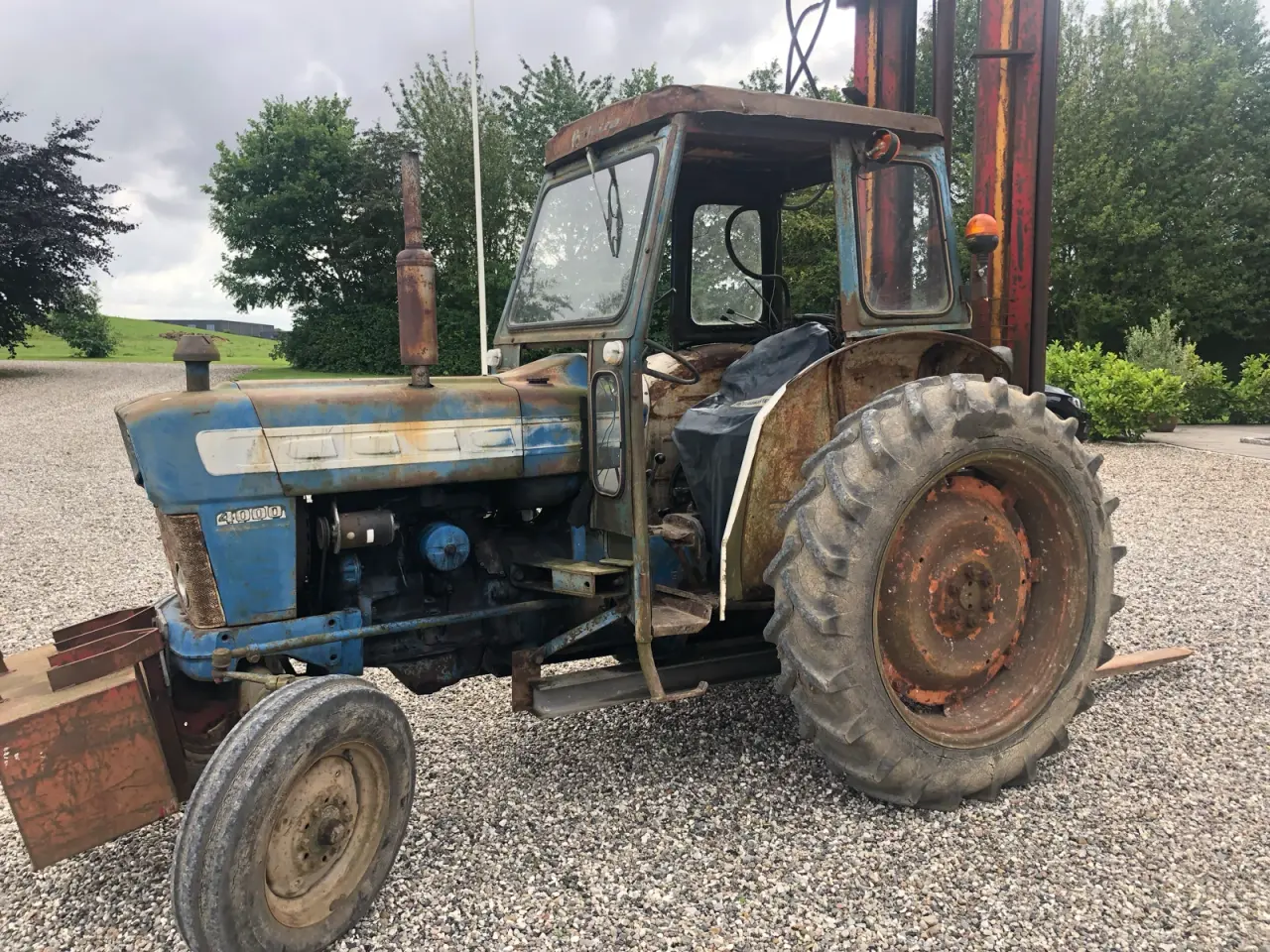 Billede 2 - Ford 4000 med byggelift