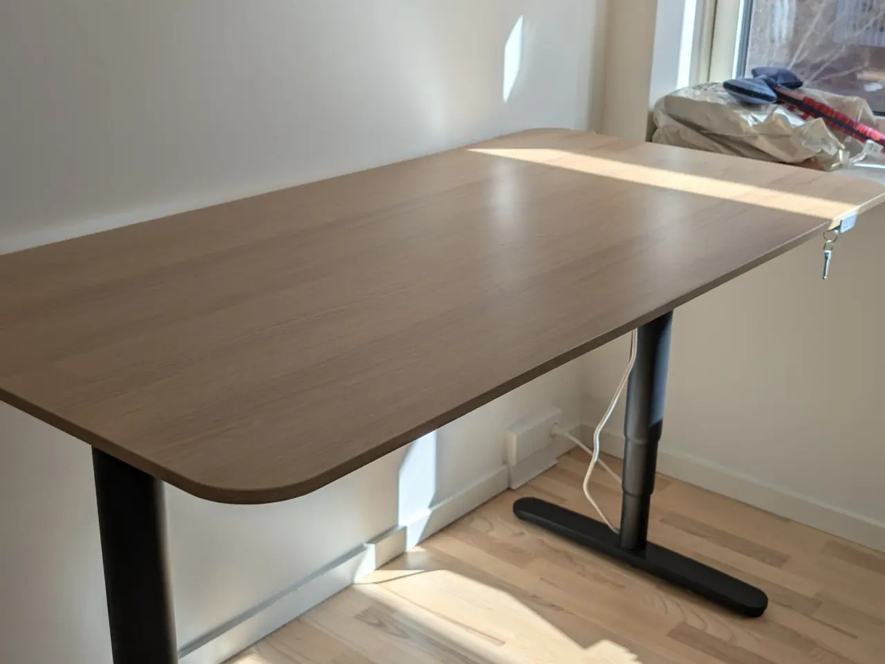 Billede 1 - IKEA BEKANT skrivebord hæve/sænke
