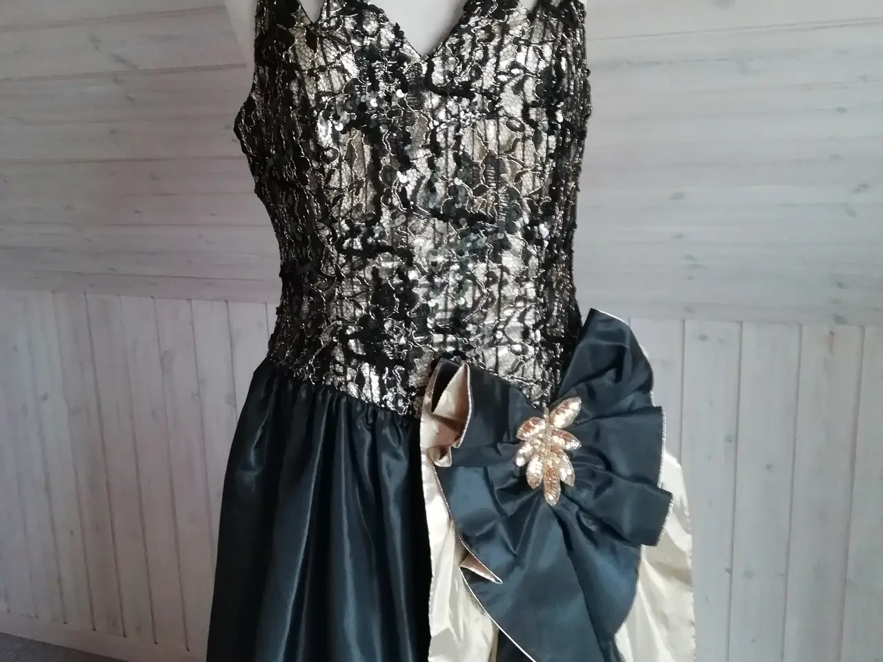 Billede 4 - Overdådig elegant gallakjole