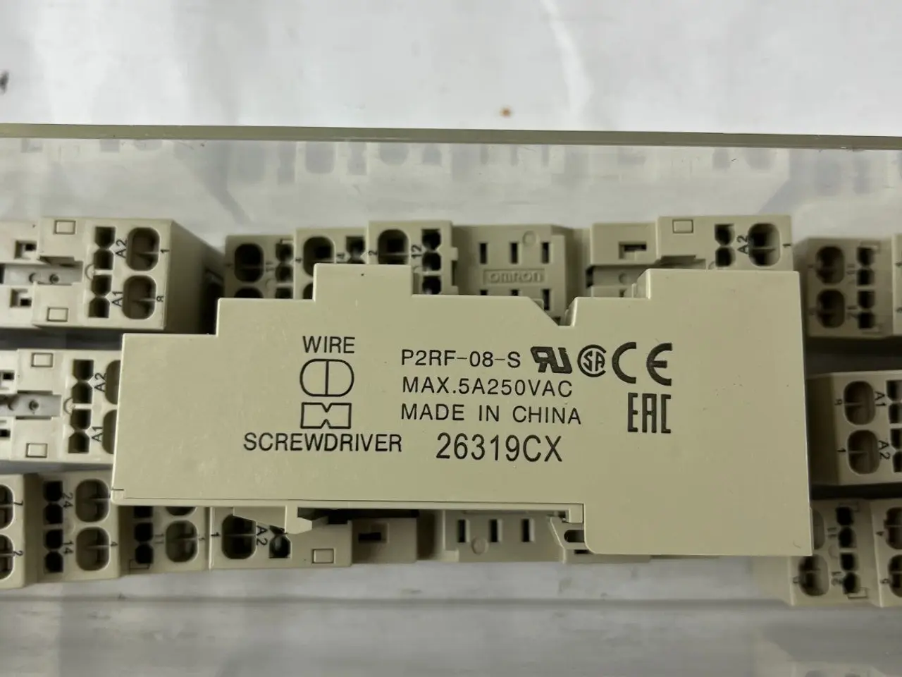 Billede 3 - Omron P2RF-08-S relæ Socket 8‑Pin Screwless Clamp