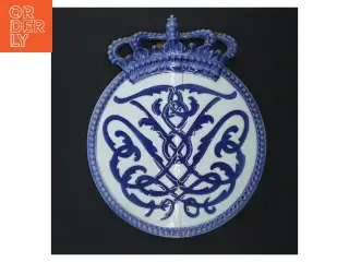 Porcelænsvægdekoration med krone fra Royal Copenhagen (str. Ø 19 cm)