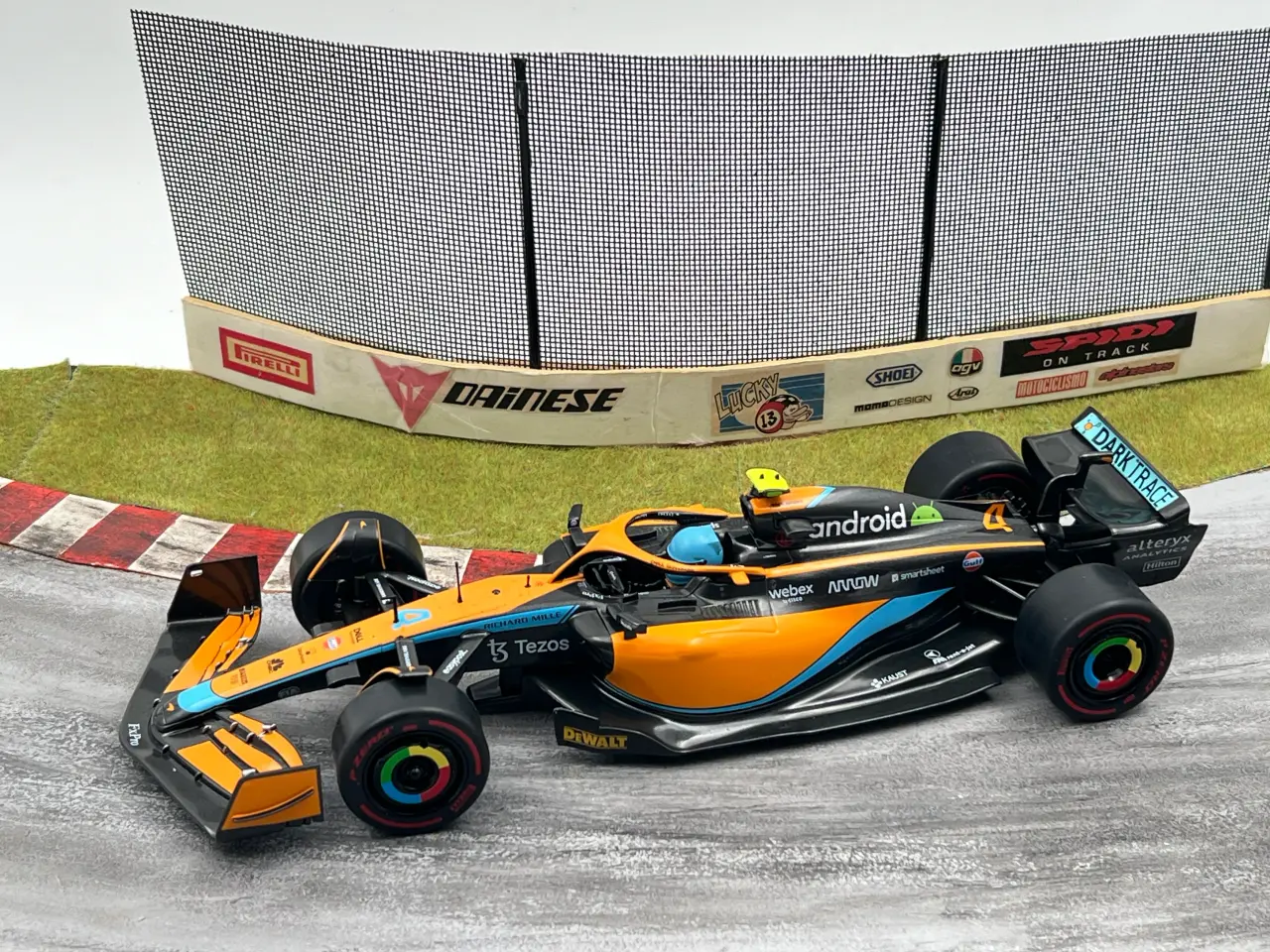 Billede 1 - 2022 McLaren Mercedes MCL36 #4 - 1:18 Driver: Lan
