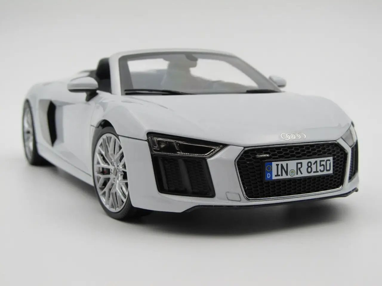 Billede 6 - AUDI Dealer Edition 2016 Audi R8 Spyder 1:18