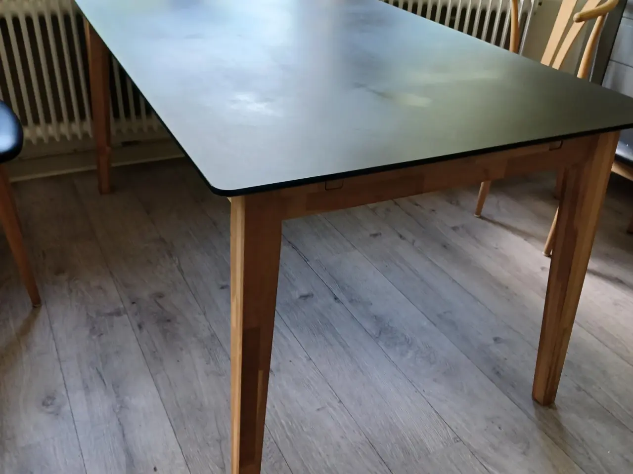 Billede 1 - Spisebord