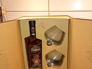 25 Year Ron Suave de Panama Malteco rom gaveæske m