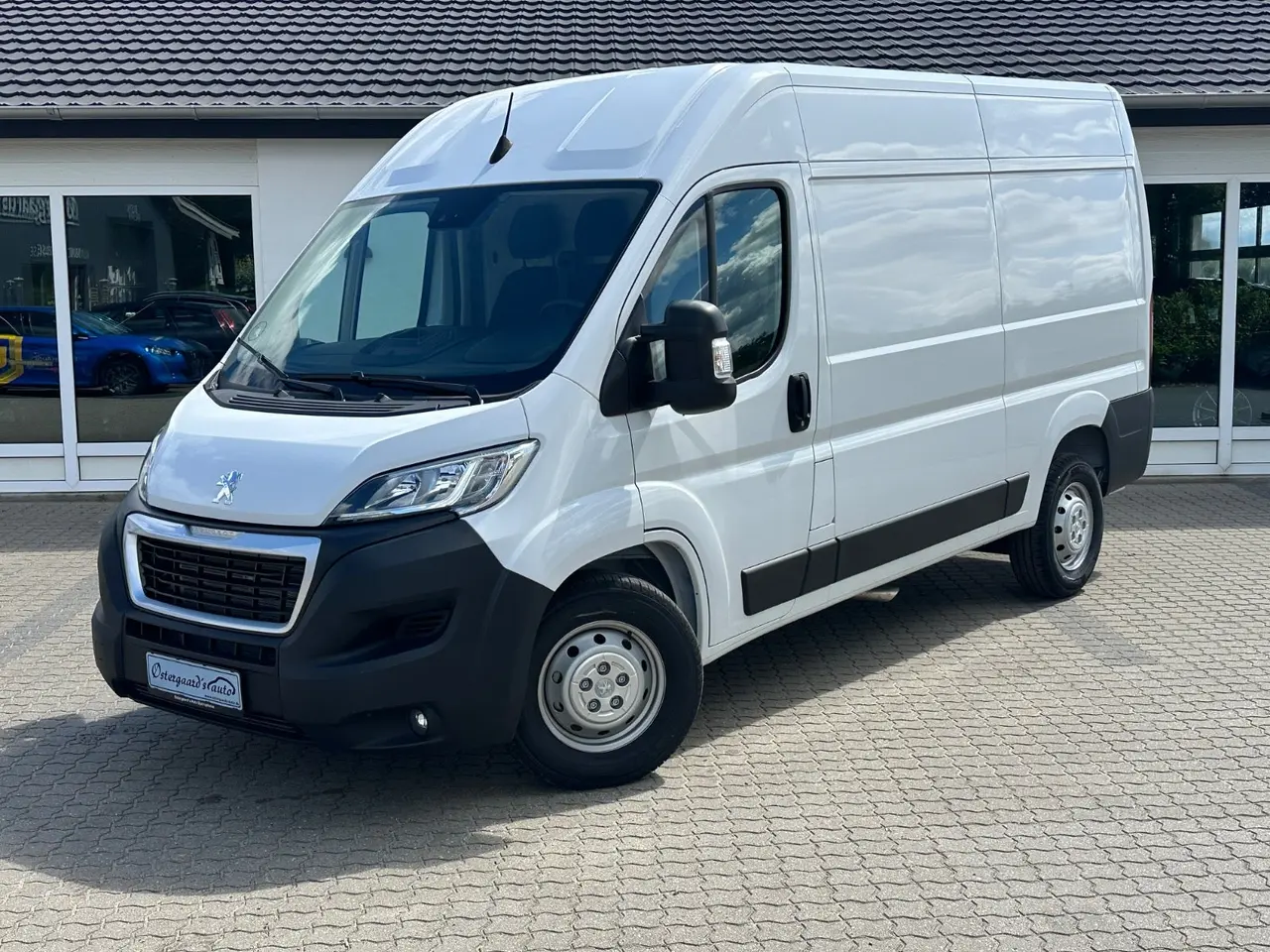 Billede 1 - Peugeot Boxer 435 2,2 BlueHDi 165 L2H2 Premium