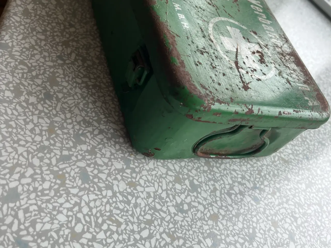 Billede 2 - Retro/vintage medicinkasse