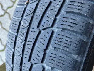 Vinterdæk Nokian str. 225/60-17 på alufælge passer