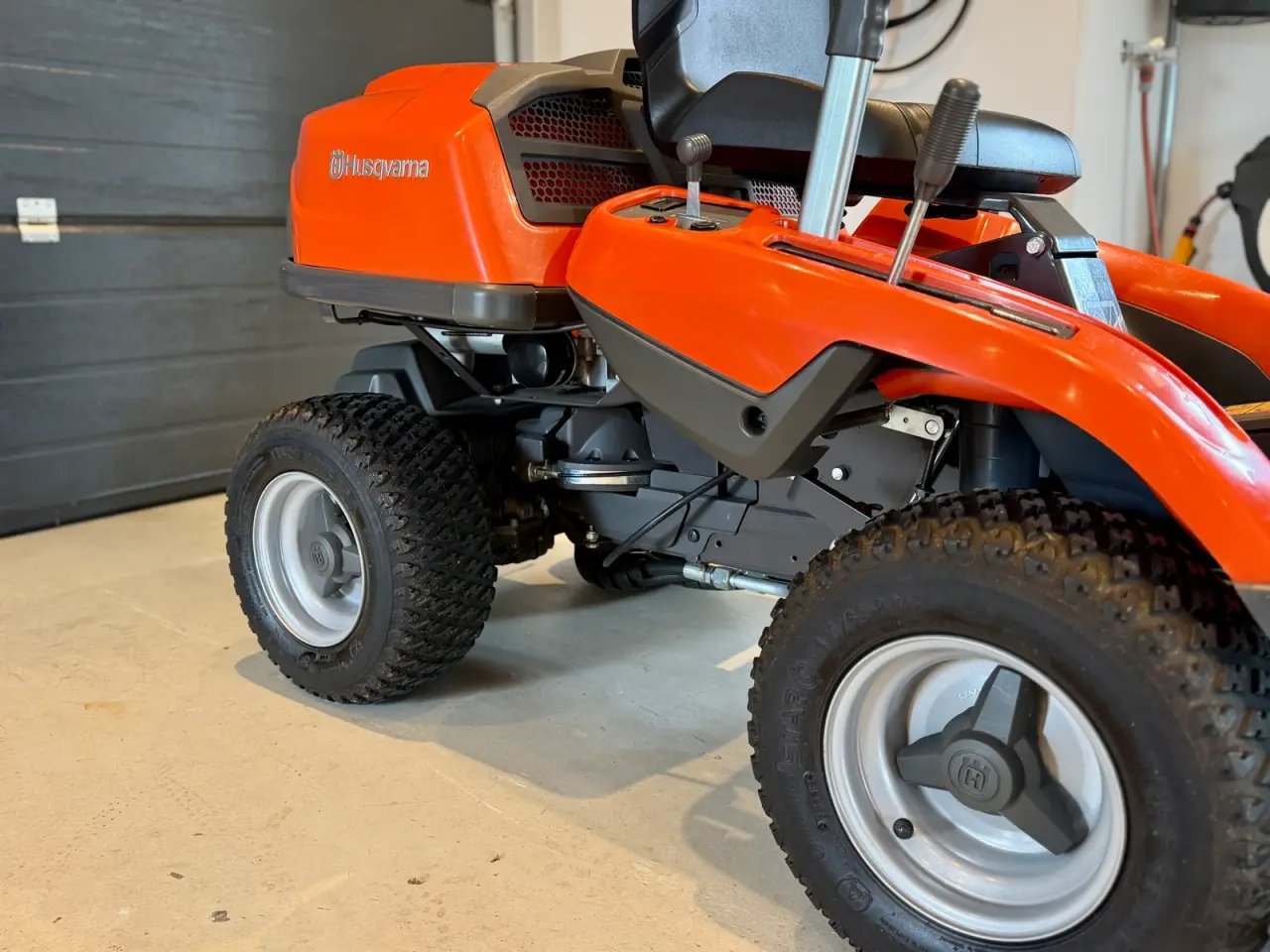 Billede 13 - Husqvarna R216T AWD