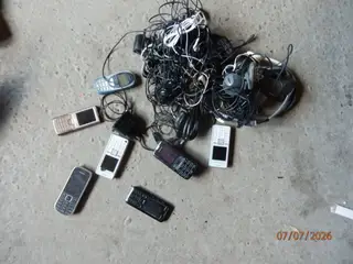 Gamle mobiltelefoner mm.