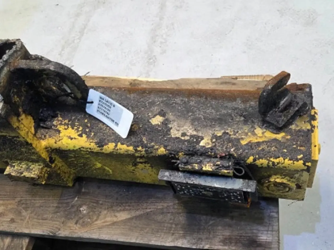 Billede 6 - New Holland LB115B Støtteben R. 87376352