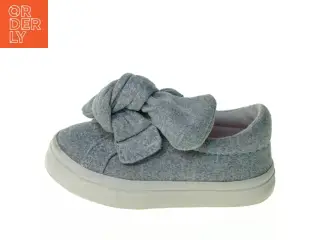 Baby sko med velcro fra Zara (str. 18)