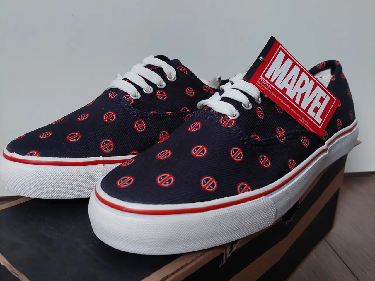 Billede 3 - Marvel dead pool sneakers