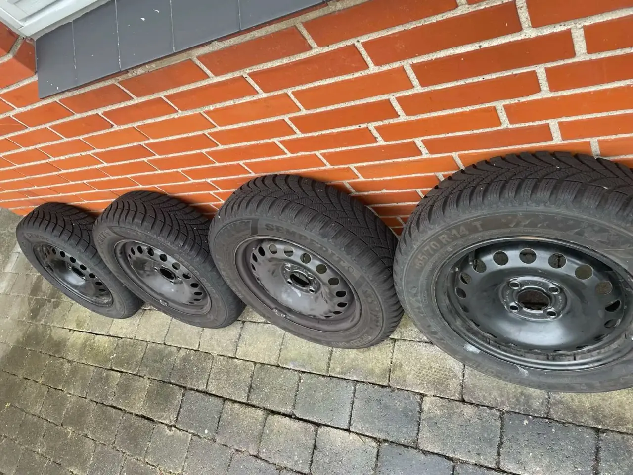 Billede 2 - 14 “ 4x100 originale stålfælge med nye vinterdæk