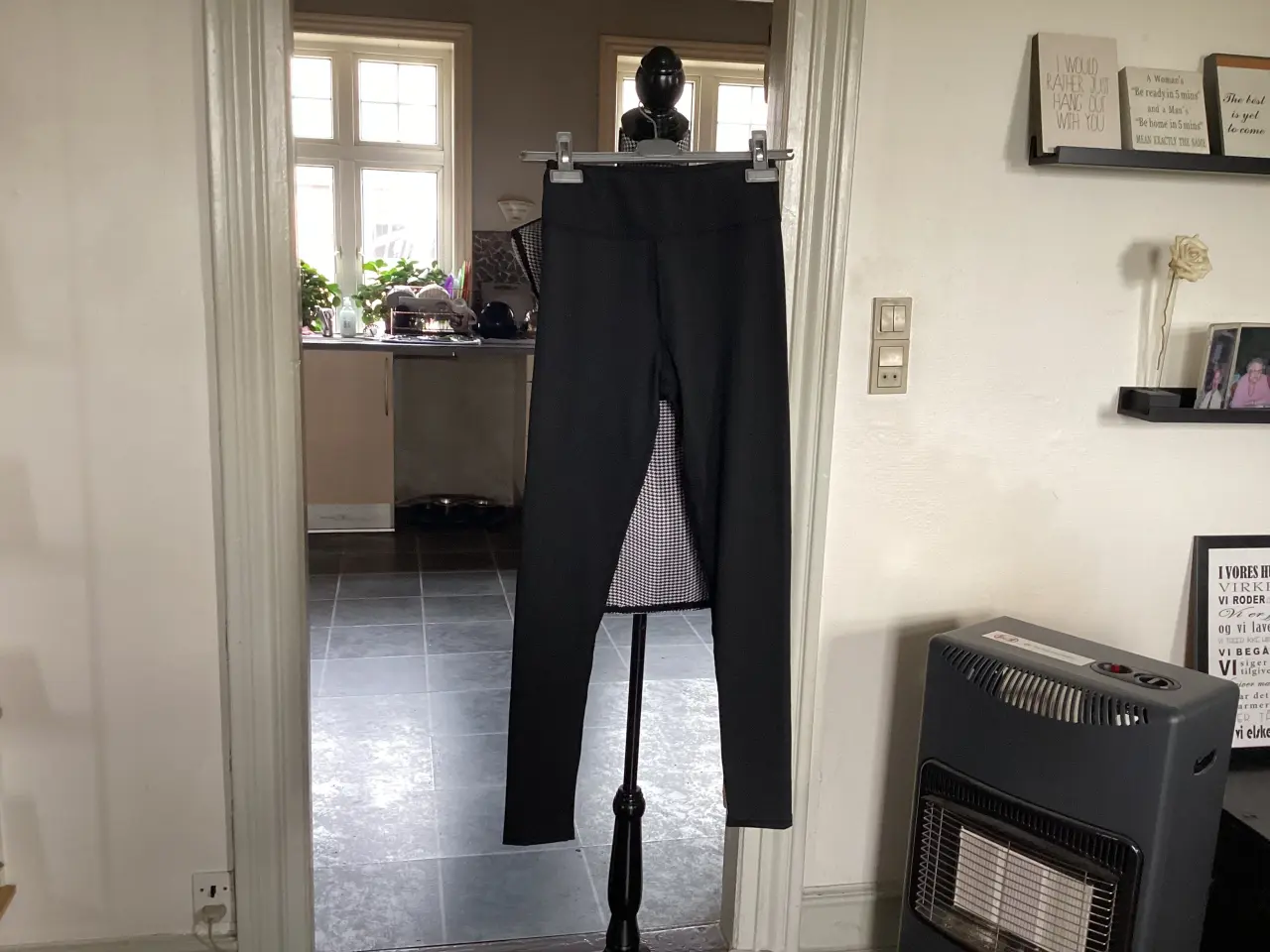 Billede 6 - Bukser / Leggins. STR : 158 - 164 - S.