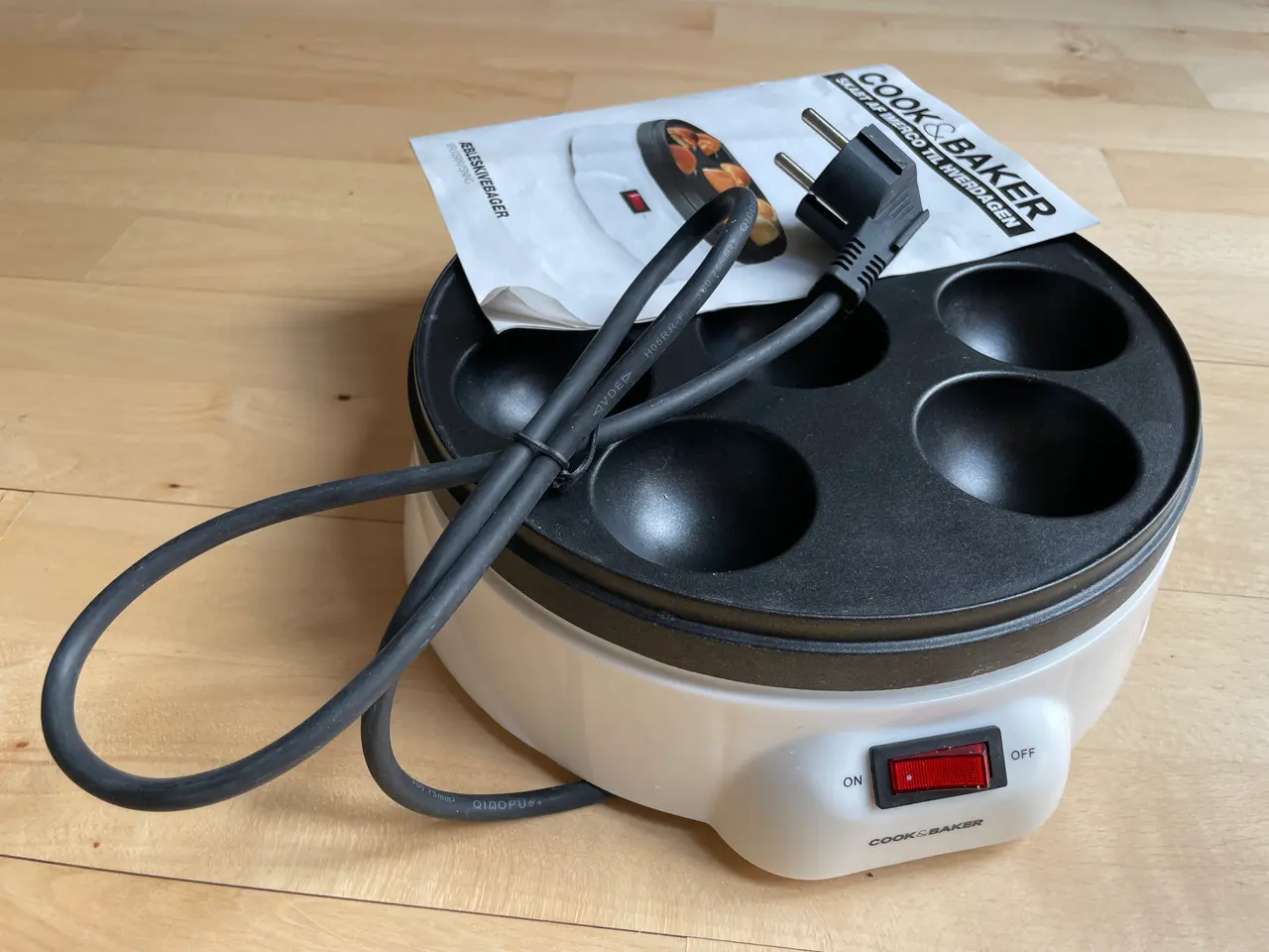 Billede 1 - COOK & BAKER. Æbleskivebager