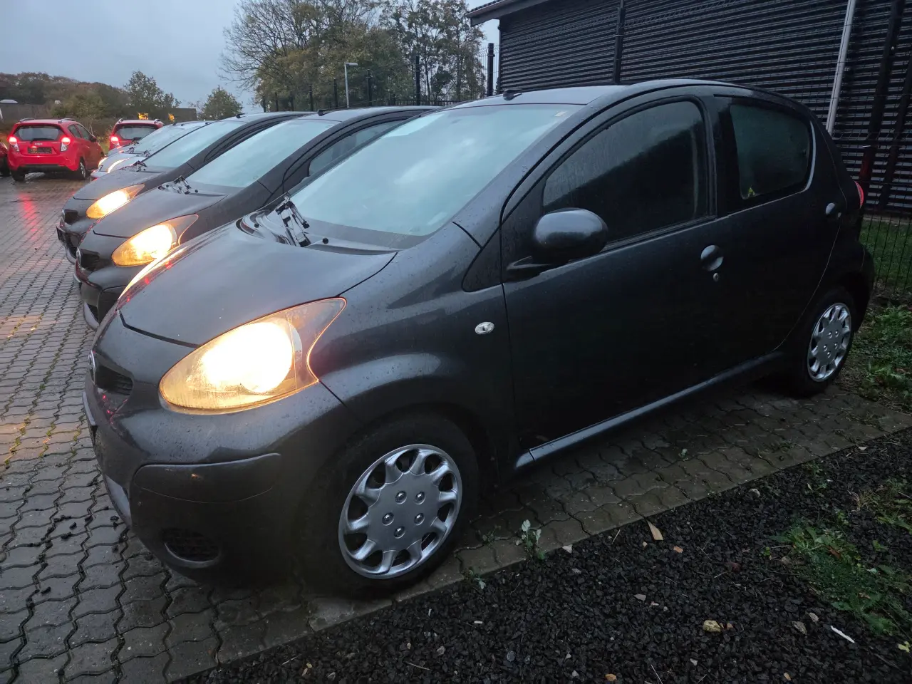 Billede 1 - Perfekt Aygo. Nysynet. nummerplade