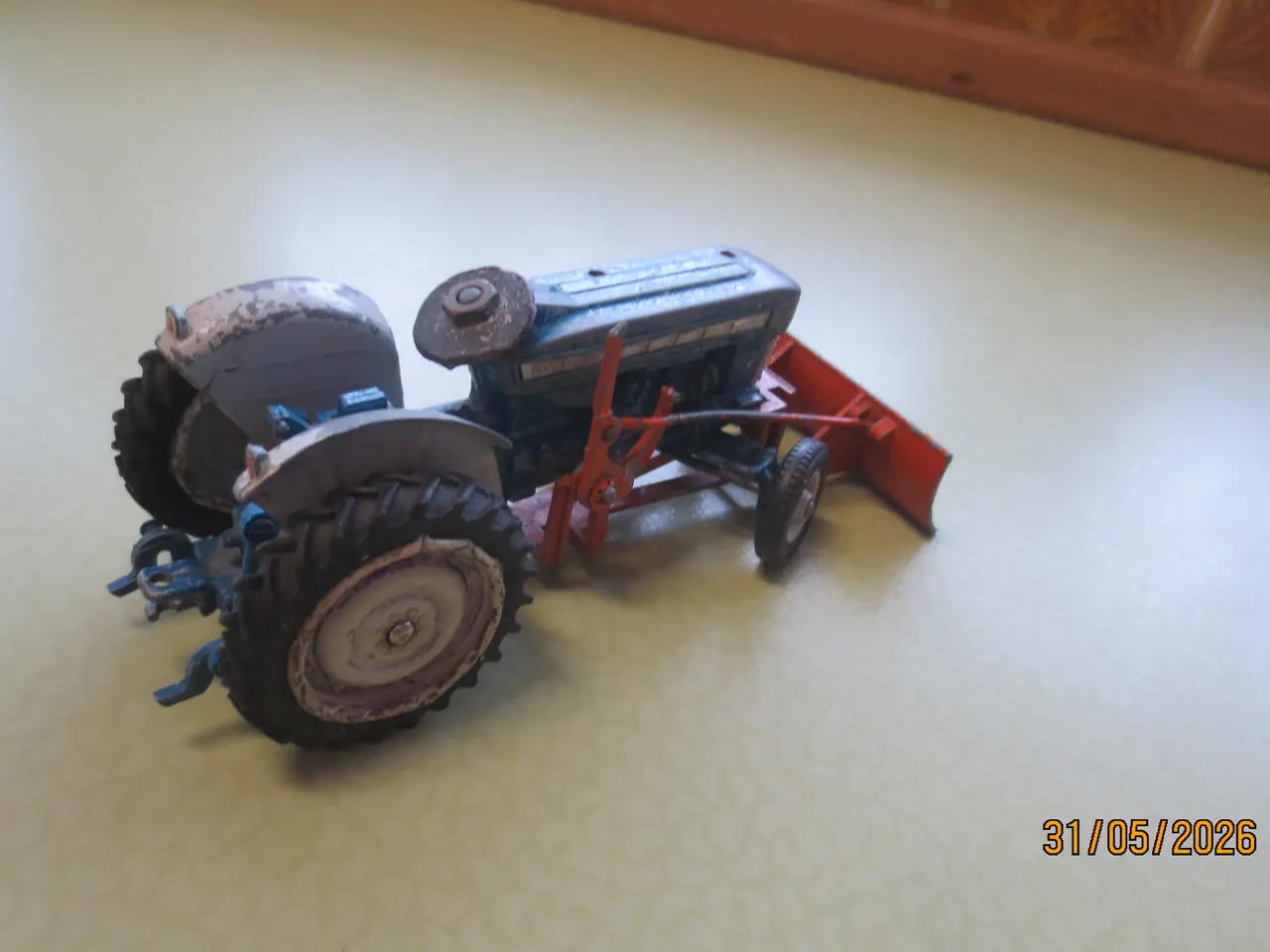 Billede 3 - 1 stk Modeltraktor Ford Super Major (5000X)