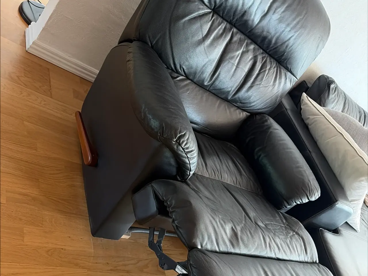 Billede 6 - 2 Lænestole med manuel elevation