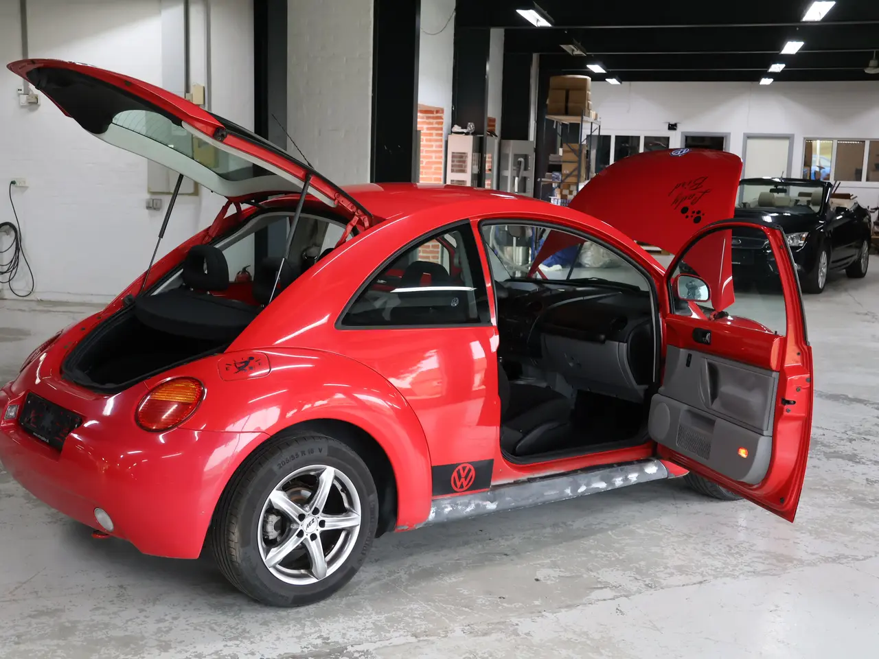 Billede 9 -  VW Beetle 2,0 benzin. årg 1998. Synet 01/10-2025.