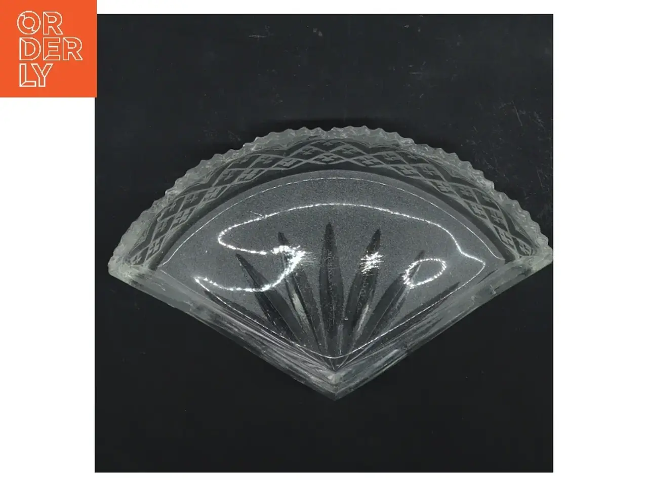 Billede 1 - Dekorativt glasfad (str. 14x8,5 cm)