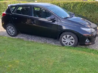 Toyota Auris 1,6 sort metallic
