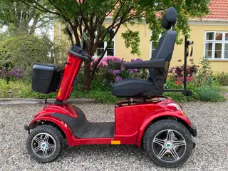 Lindebjerg LM 700