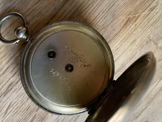 Købes nøgle til gl lommmeur