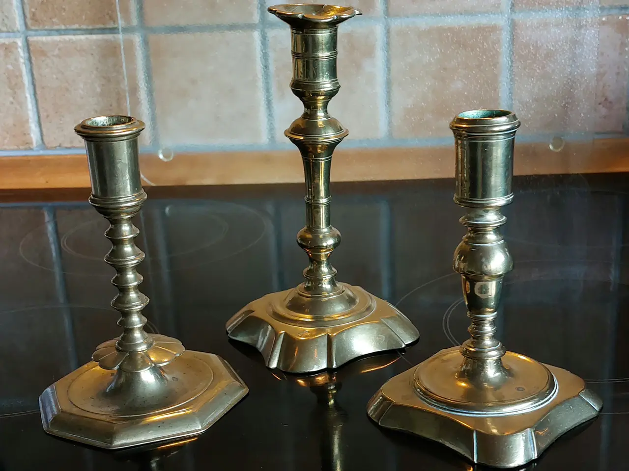Billede 1 - ANTIKKE 1700 TALS MESSING LYSESTAGER