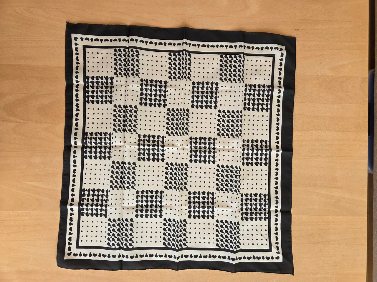 Billede 3 - 2 stk tørklæder 50x50cm