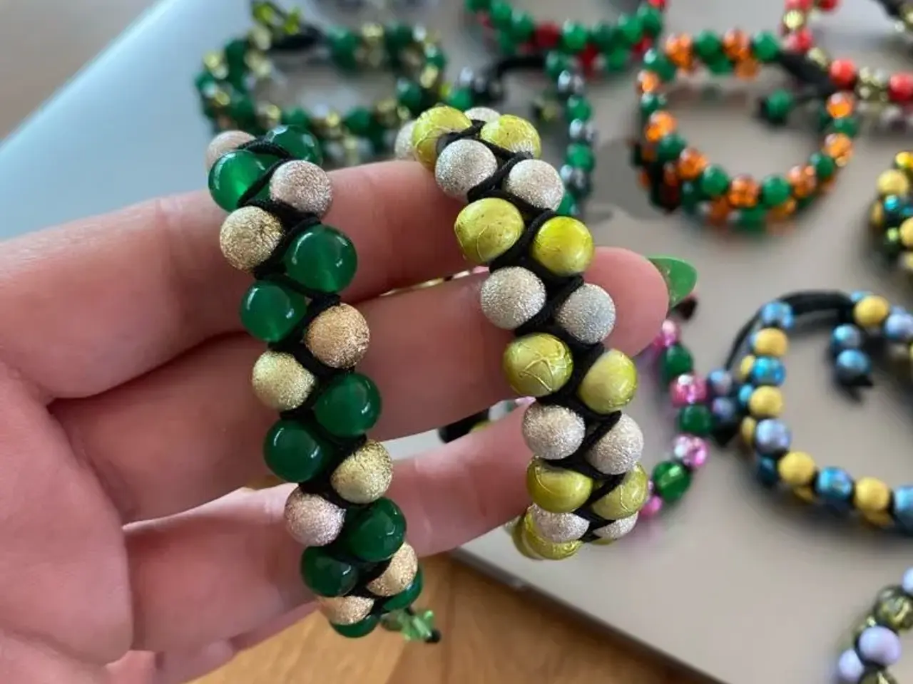 Billede 2 - Nye knyttede armbånd