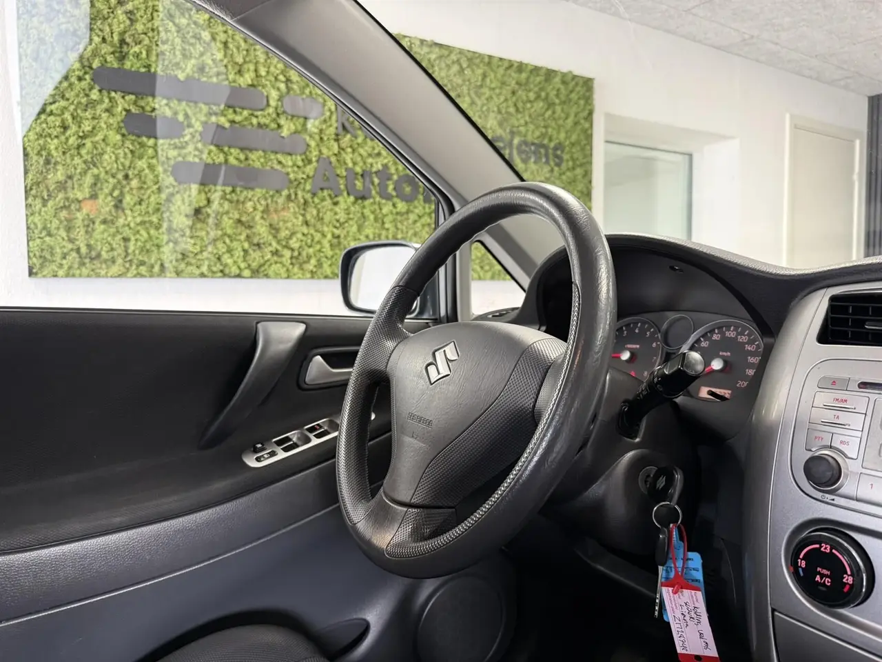 Billede 6 - Suzuki Liana 1,6 106HK 5d