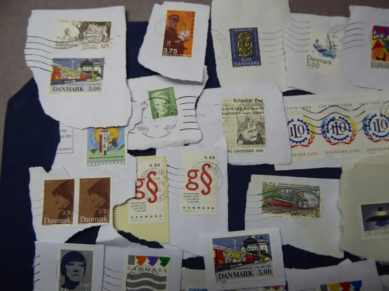 Billede 18 - Danske og udenlandske frimærker fra 1990'erne