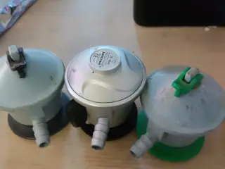 Gas regulator.