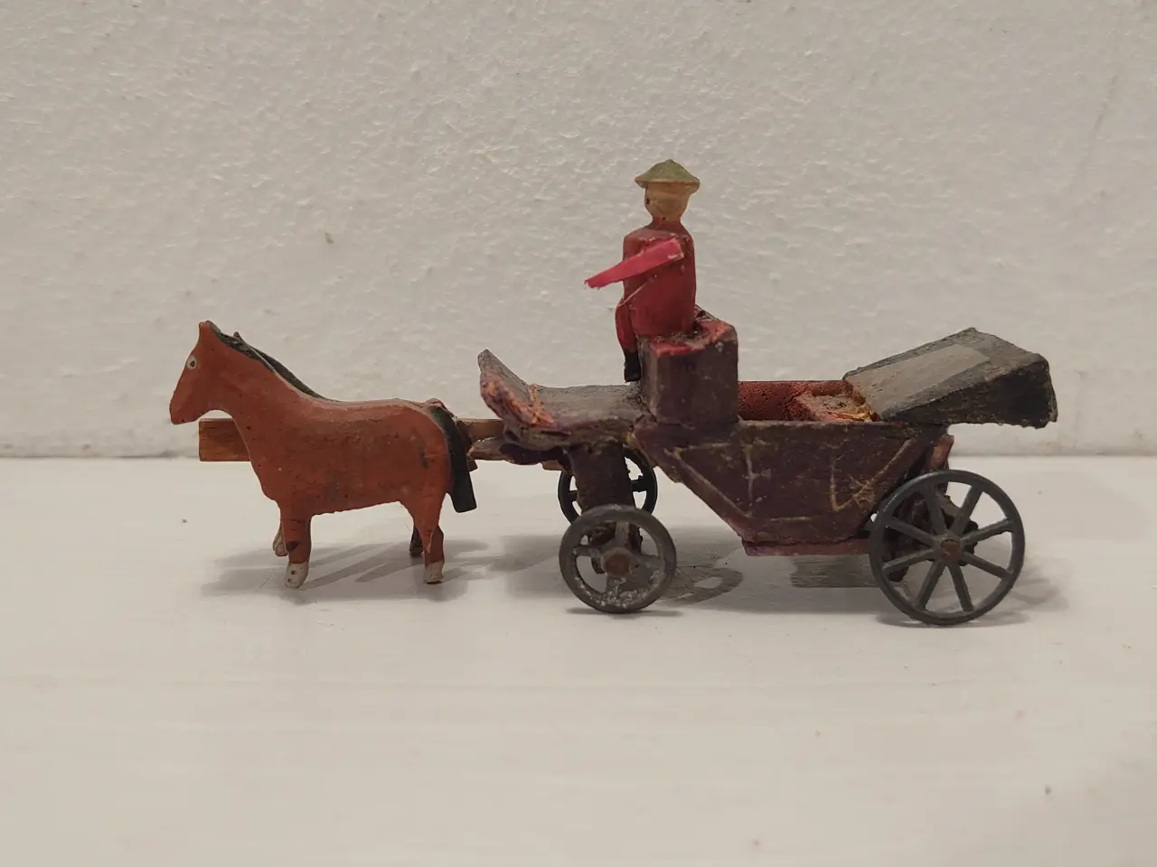 Billede 1 - Erzgebirge:Vogn med kaleche og kusk.Ca 1920