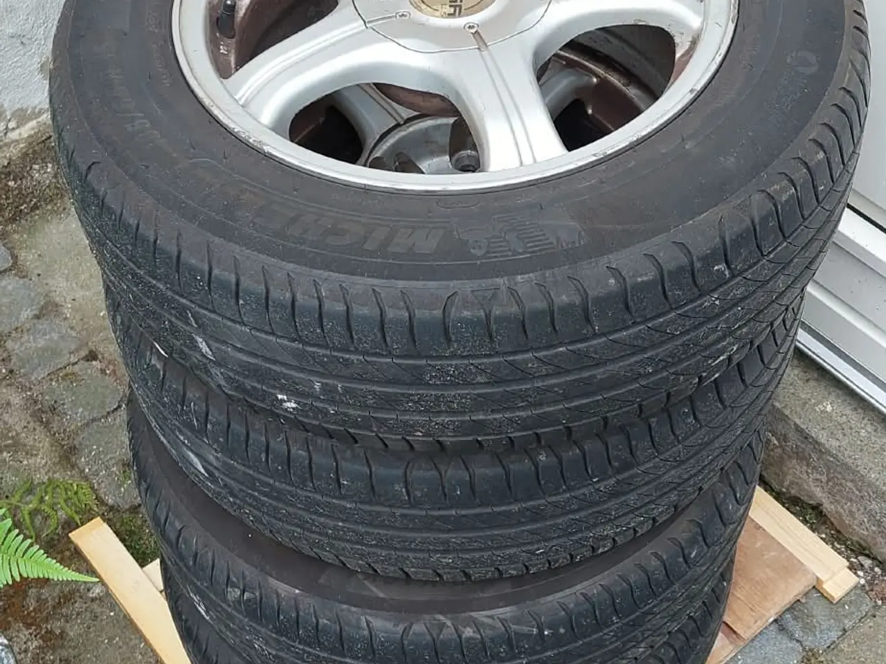 Billede 2 - Michelin Primacy 4 185/65 R15 sommerdæk