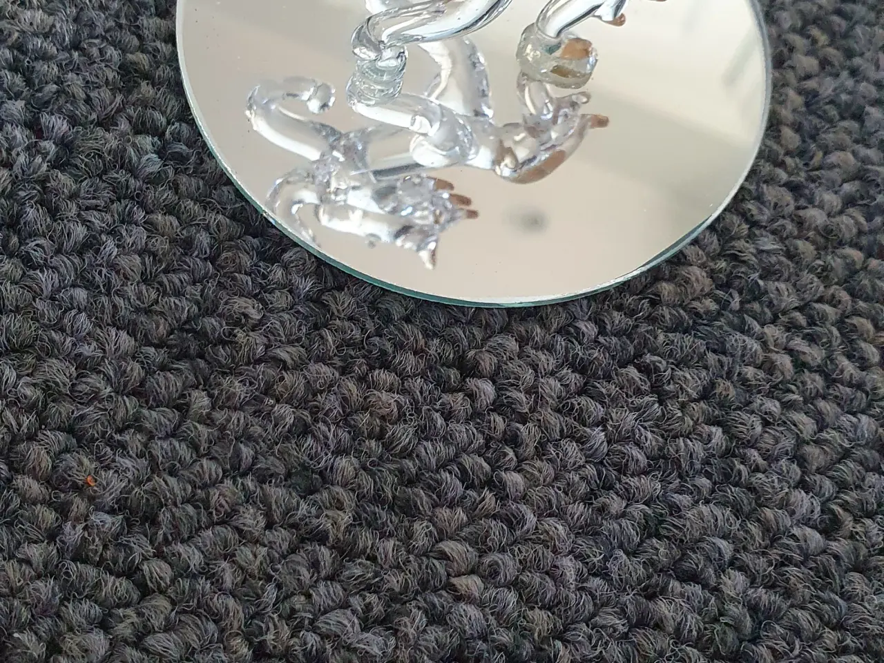 Billede 10 - Glas figur på spejlplade