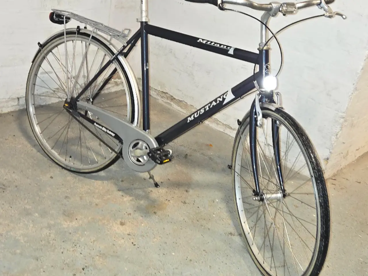 Billede 1 - Mustang Milano 28"-57cm size-3 gear