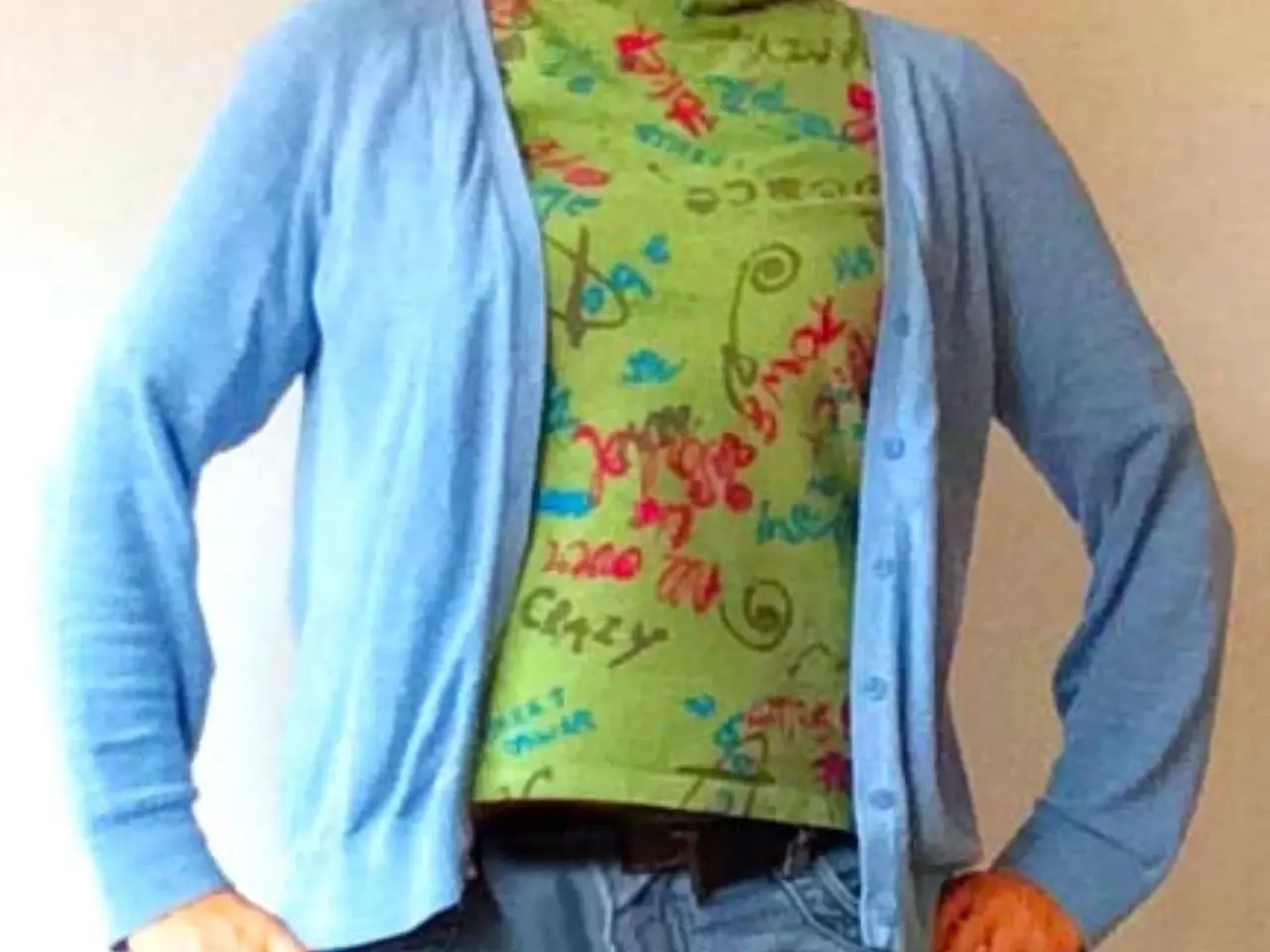Billede 7 - T-shirt med graffiti - hjemmesyet unika