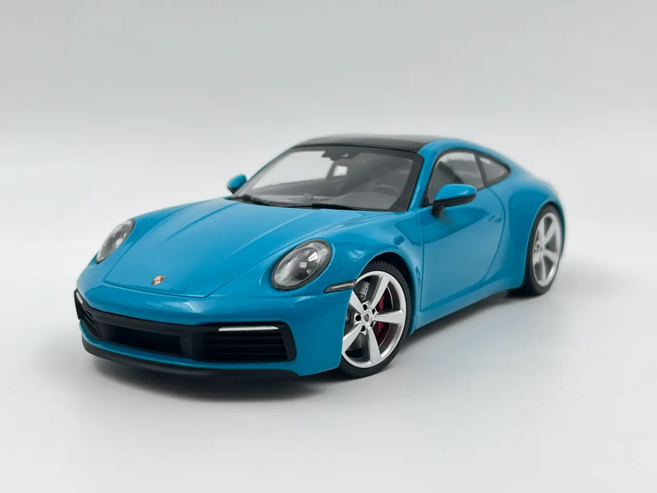 Billede 1 - 2019 Porsche 911 (992) Carrera 4S Minichamps 1:18