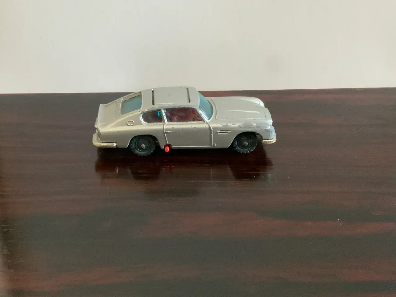 Billede 7 - Husky James Bond’s Aston Martin