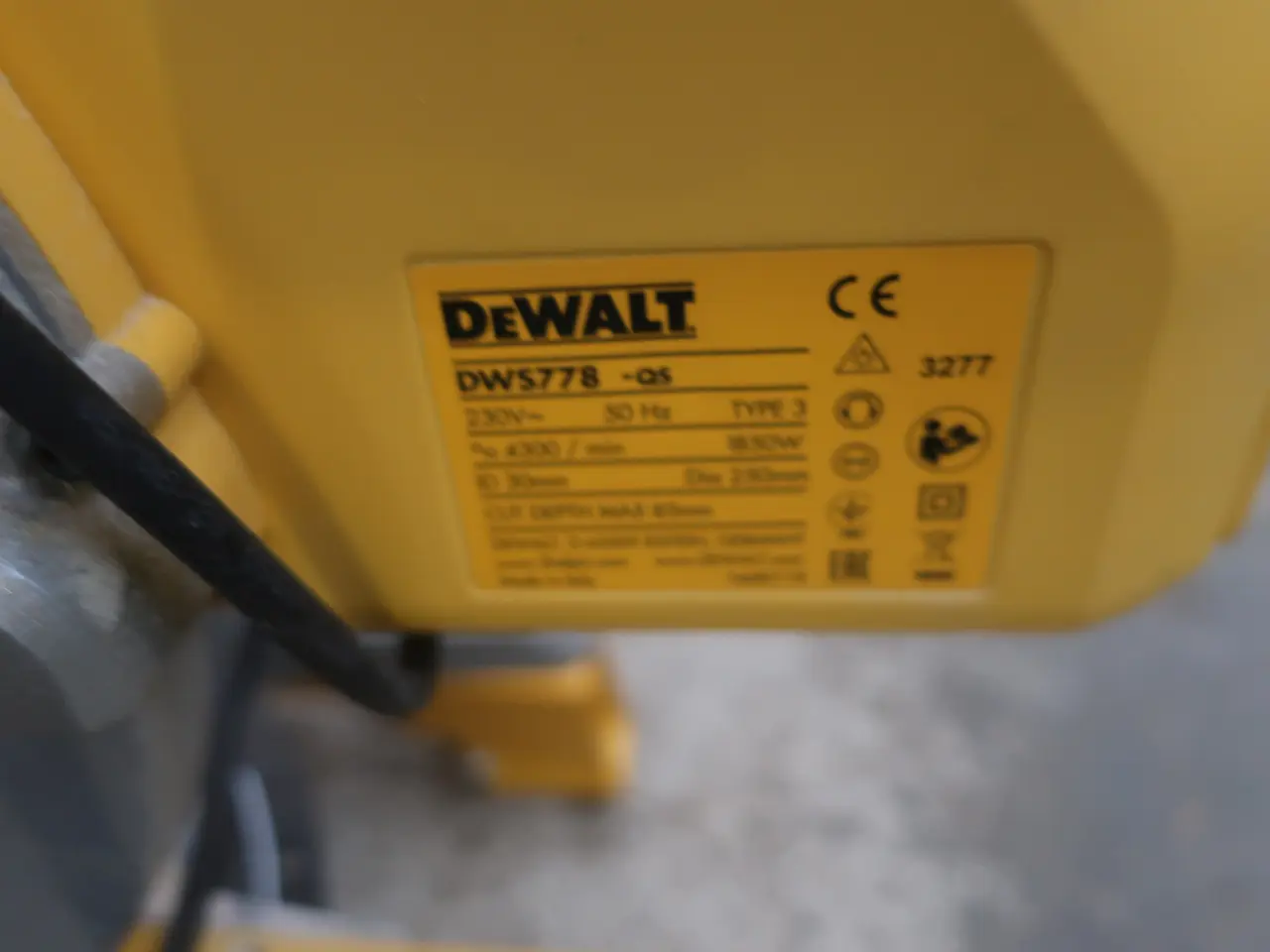 Billede 5 - Kap-/geringssav DEWALT DWS778-QS