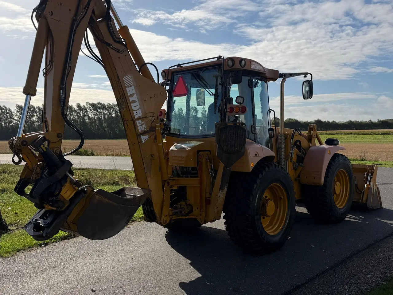 Billede 5 - Hydrema 928 D Virkelig fin, og velkørende rendegraver med Engcon rotortilt med klo