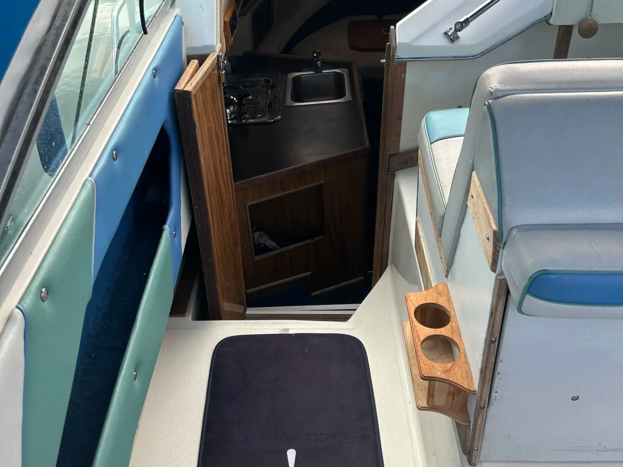Billede 8 - Sælges : Sea Ray 250 Sundancer       Bud modtages