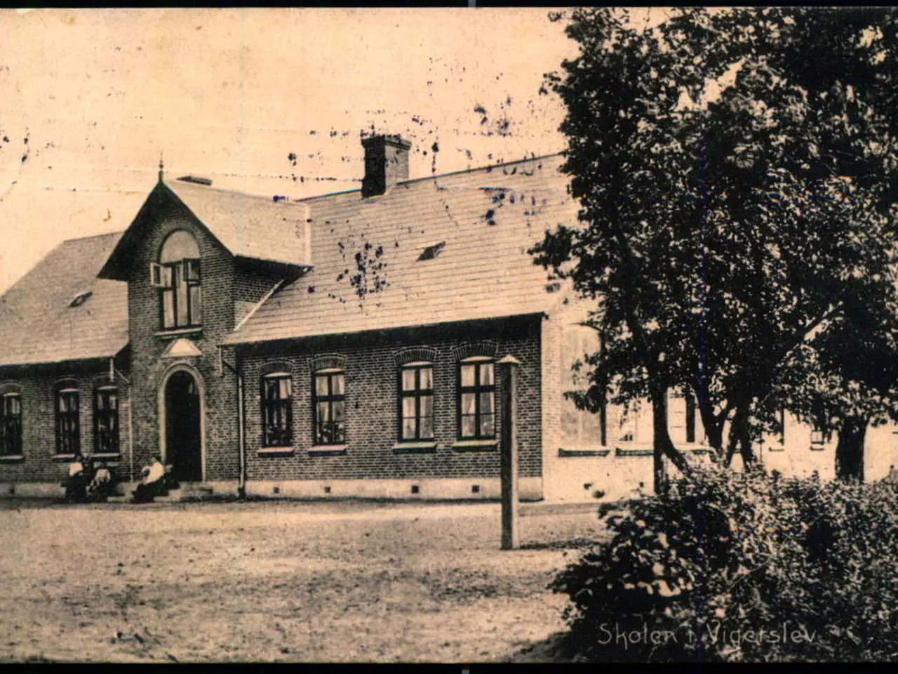 Billede 1 - Skolen i Vigerslev - Vilh. Sørensen 75837 - Brugt