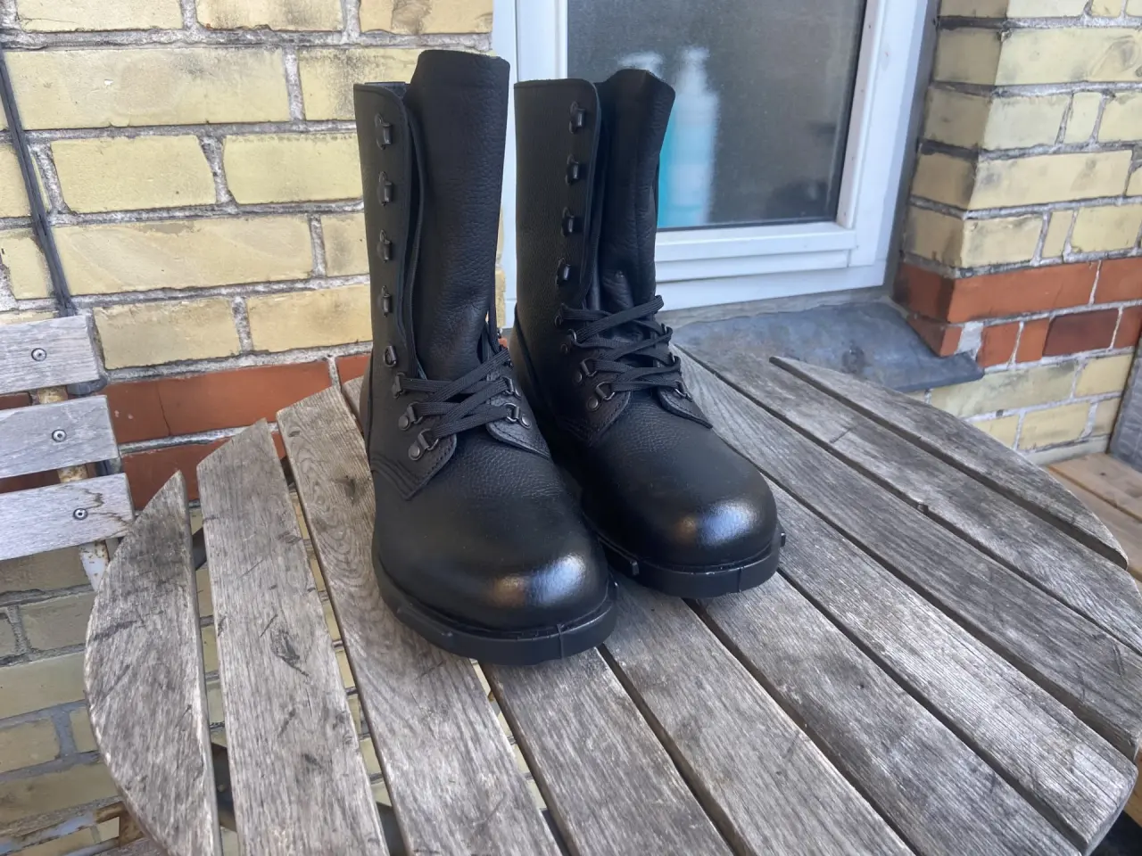 Billede 3 - Originale ubrugt norske M77 kampstøvler - str. 43