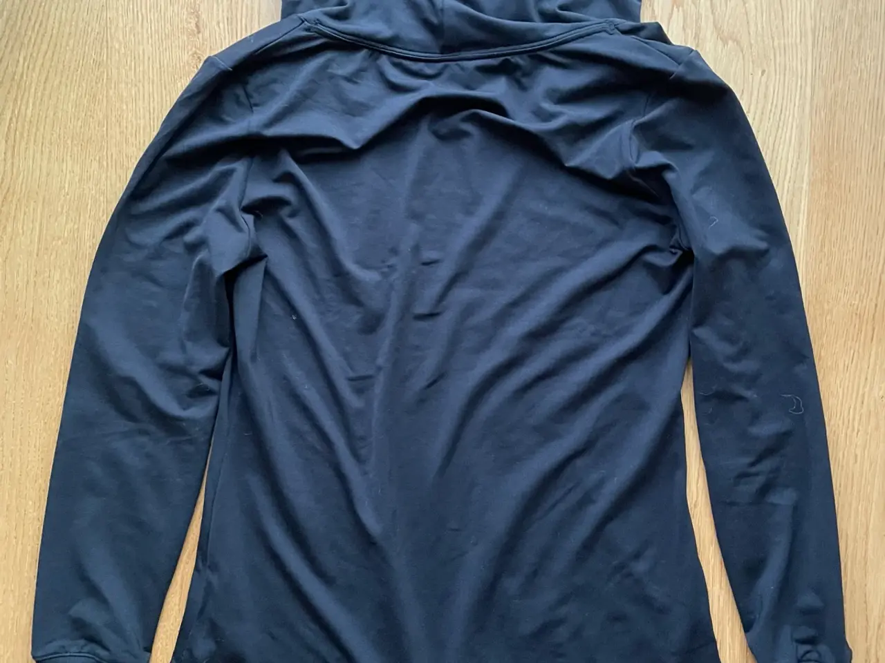 Billede 4 - Nike sportsbluse