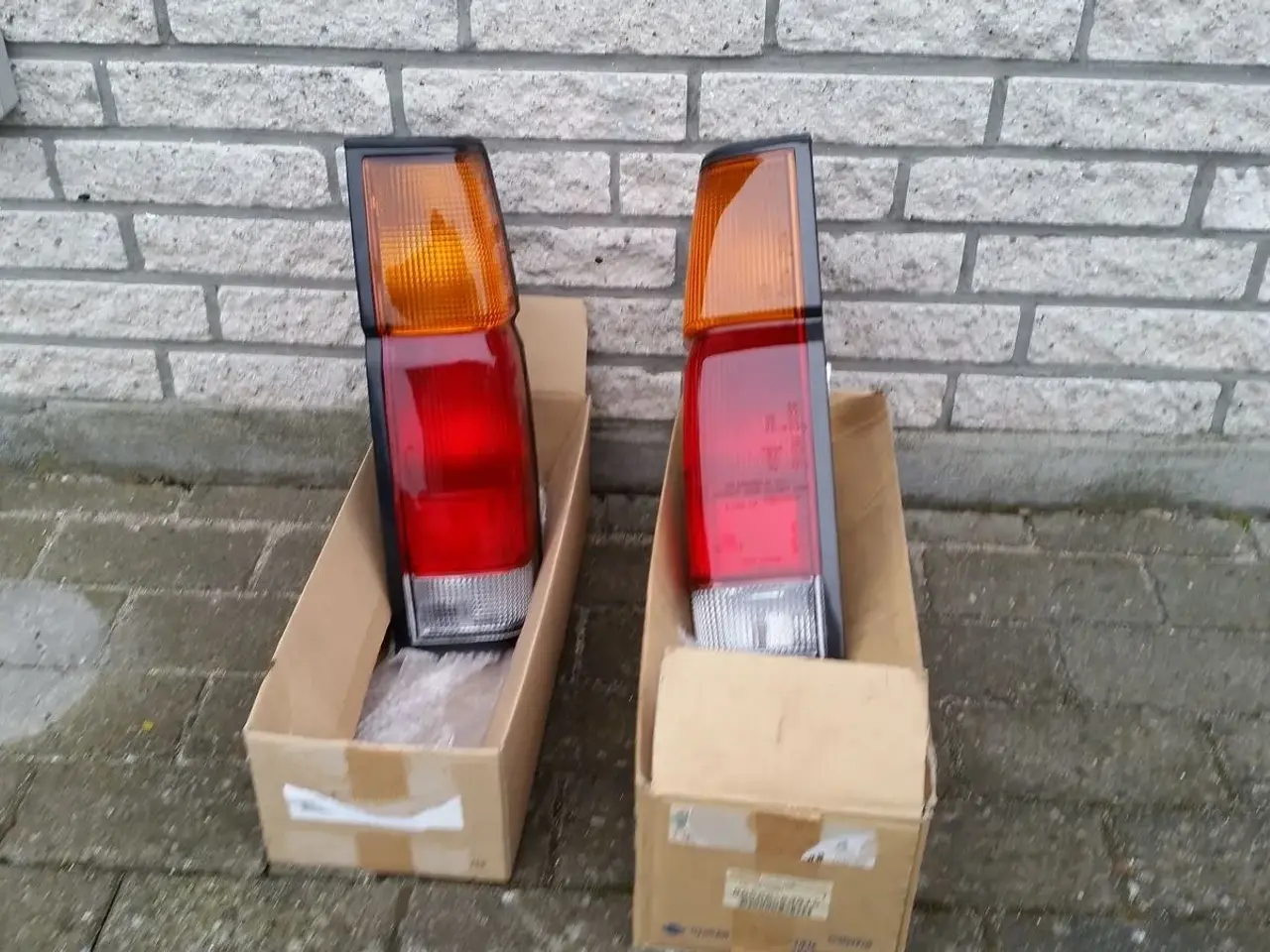 Billede 1 - Baglygter til Nissan D21 sælges.